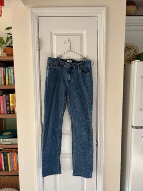 Blue Mountain Women's Size 12 Medium Wash Straight Leg Stretch Denim Jeans